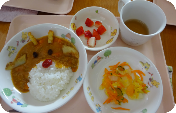給食の写真
